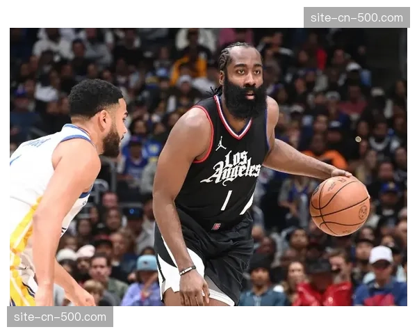 分析：快船四巨头阵容的防守困境，数据揭示其关键时刻的致命短板